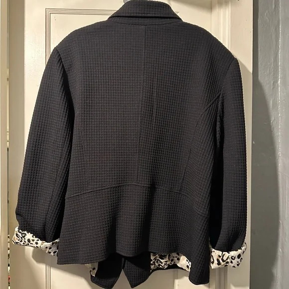 CHICO’S Black, Size 3, leopard lining, Women’s Jacket - Picture 7 of 8